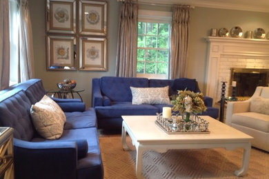 Foto de salón para visitas cerrado clásico de tamaño medio con paredes azules, moqueta y suelo beige