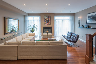Example of a living room design in Ottawa
