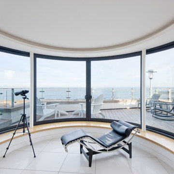 curved glass sea view - Prom House Musselburgh