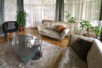 Custom sofas & drapery