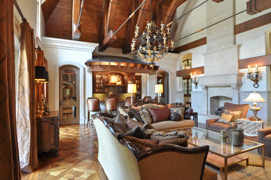 Example of a classic living room design in Dallas