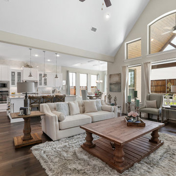 Dallas, Texas | Wellington – Classic Princeton Living Room