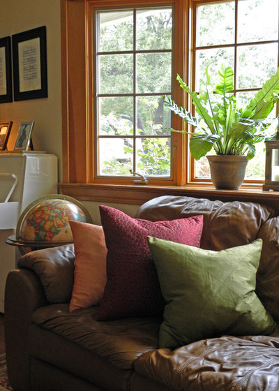 Traditional Living Room by Sarah Greenman