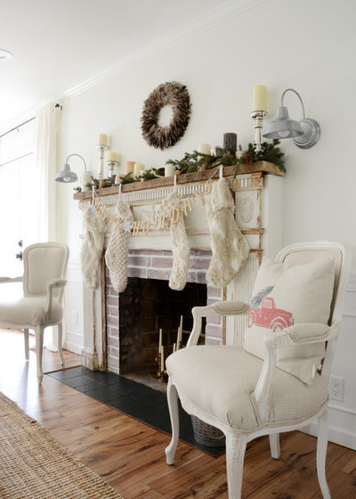 Shabby-chic Style Living Room by Design Fixation [Faith Provencher]