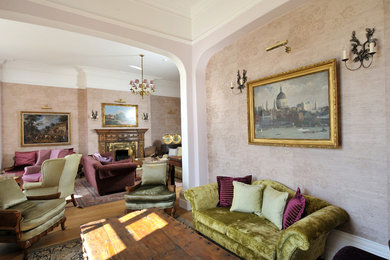 This is an example of a traditional living room in Devon.