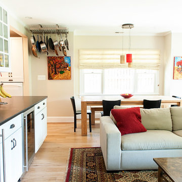 Del Ray Farm House: Living/ DIning Room