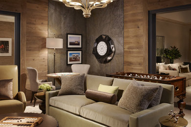 Foto de salón abierto actual grande con suelo de madera en tonos medios y pared multimedia