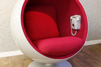 Eero Aarnio Ball Chair with phone