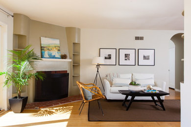 Trendy living room photo in San Francisco