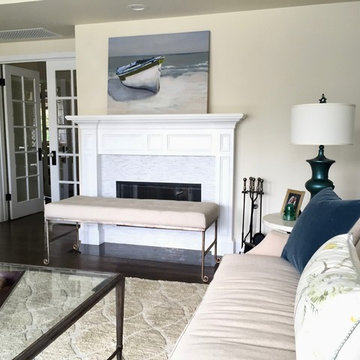 Elegant Beach Style Living Room
