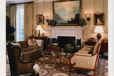 Design ideas for a traditional living room in New York.