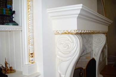 Diseño de salón para visitas clásico grande con paredes blancas, todas las chimeneas y marco de chimenea de madera