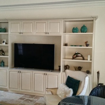 Entertainment center