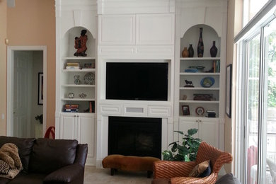 Elegant living room photo in Tampa