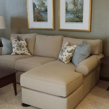 ETHAN ALLEN Traditional Earth Toned Living Room