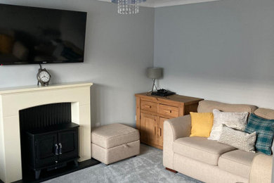 Photo of a modern living room in Hampshire.
