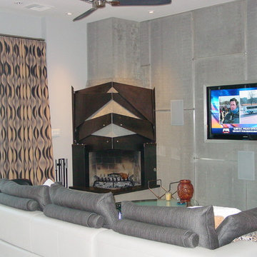 Family room/fireplaces