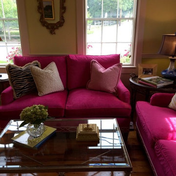 Fearless Color Living Room: Cozy & Bold Loveseats