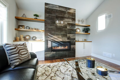 Feature Wall with Linear Fireplace | Thorold, Ontario