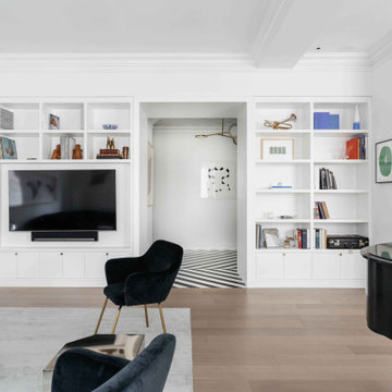 Fifth Avenue Apartment - Living Room