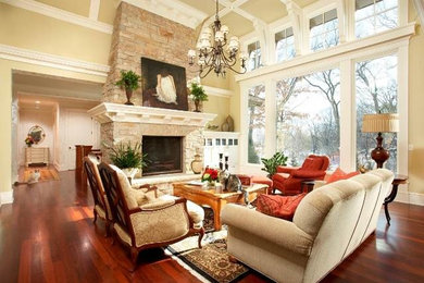 Photo of a traditional living room in Houston.