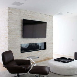 75+ Mittelgroße Wohnzimmer mit blauem Boden Ideen & Bilder - August