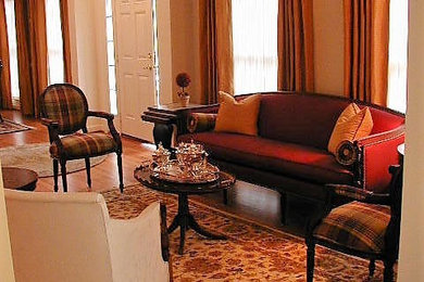 This is an example of a traditional living room in DC Metro.