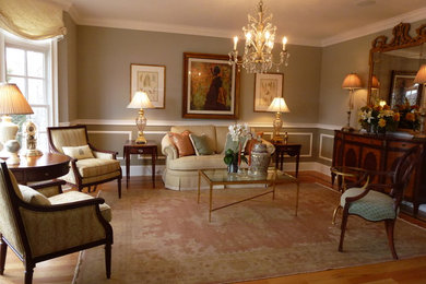 Inspiration for a timeless living room remodel in Bridgeport
