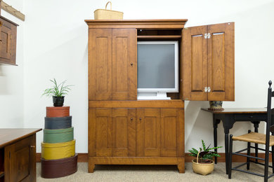 Four Door Bi-Fold TV Cabinet