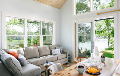 Houzz Tour: Coastal Maine Home Celebrates White, Wood and Windows
