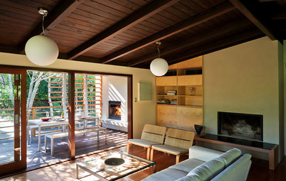 Houzz Tour: Shades of Japan in an Updated ’60s Gem