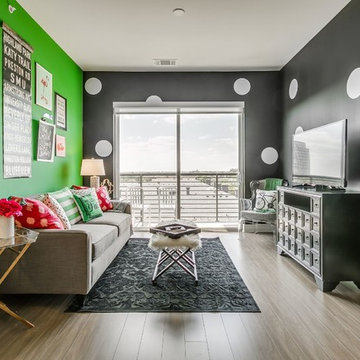 Glam Dallas Air Bnb- Black and White and Green all over!