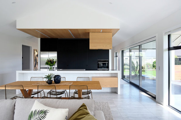 Midcentury Living Room by Vogue Kitchens