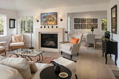 Living room - traditional living room idea in San Francisco
