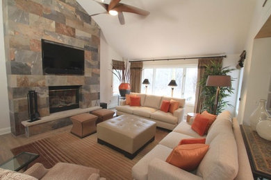 Example of a trendy living room design in Milwaukee