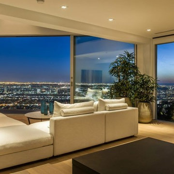 Grandview Drive Hollywood Hills modern home living room with panoramic views