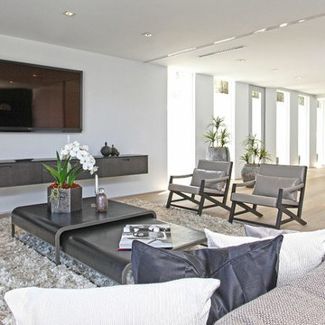 Grandview Drive Hollywood Hills modern home living room & ribbon window detail
