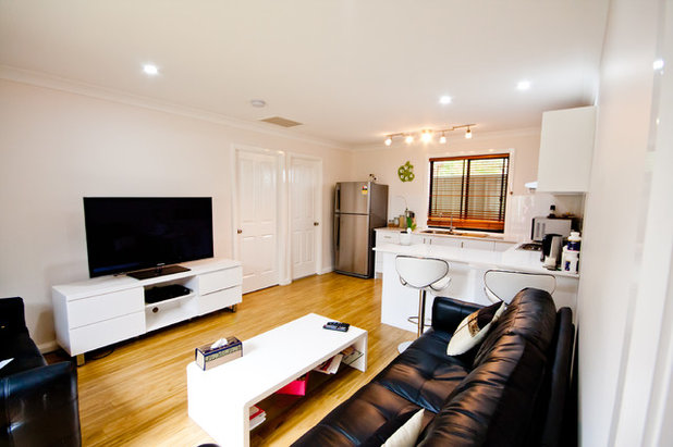 Modern Living Room by Granny Flats Sydney NSW Pty Ltd