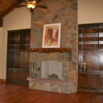 Great Room Fireplace / Entertainment Center