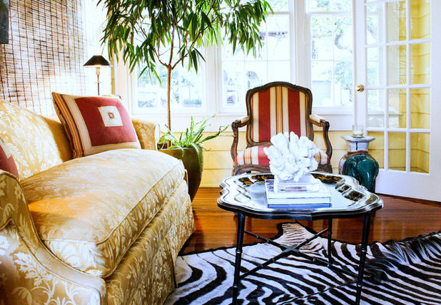 Traditional Living Room by Mina Brinkey