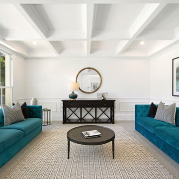 Hamptons - Contemporary Luxury Home