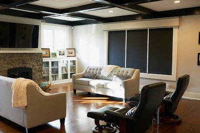 Foto de salón abierto tradicional renovado con paredes beige