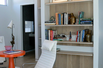 Living room - modern living room idea in Chicago