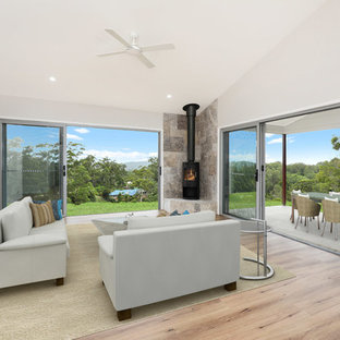 75+ Wohnzimmer mit Linoleum und Eckkamin Ideen & Bilder - Januar 2021