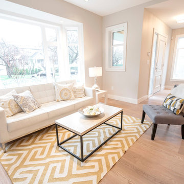 Home Staging - Cheerful and Bright