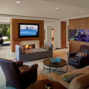 75+ Wohnen mit Travertin und Gaskamin Ideen & Bilder - August 2021