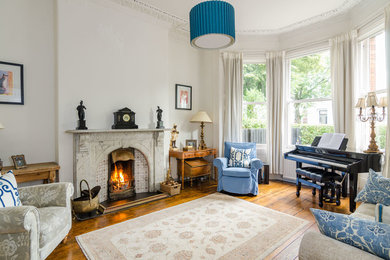 Living room photo in Belfast