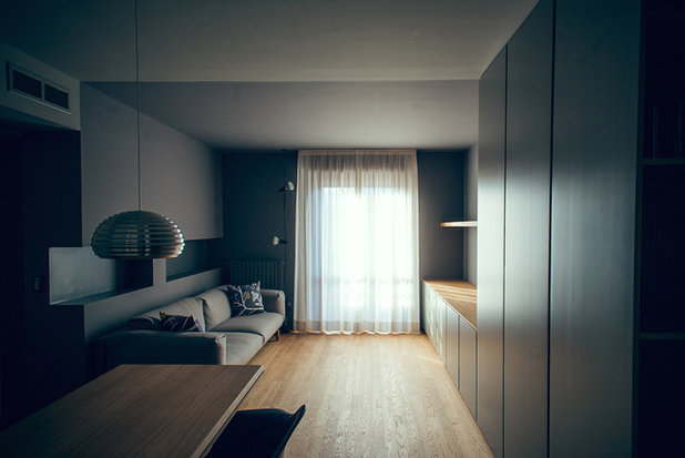 Modern Living Room by Andrea Rubini Architetto