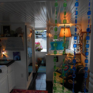 Houseboat Living