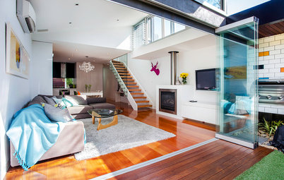 Houzz Tour: Home Looks to the Sky for Light and Space
